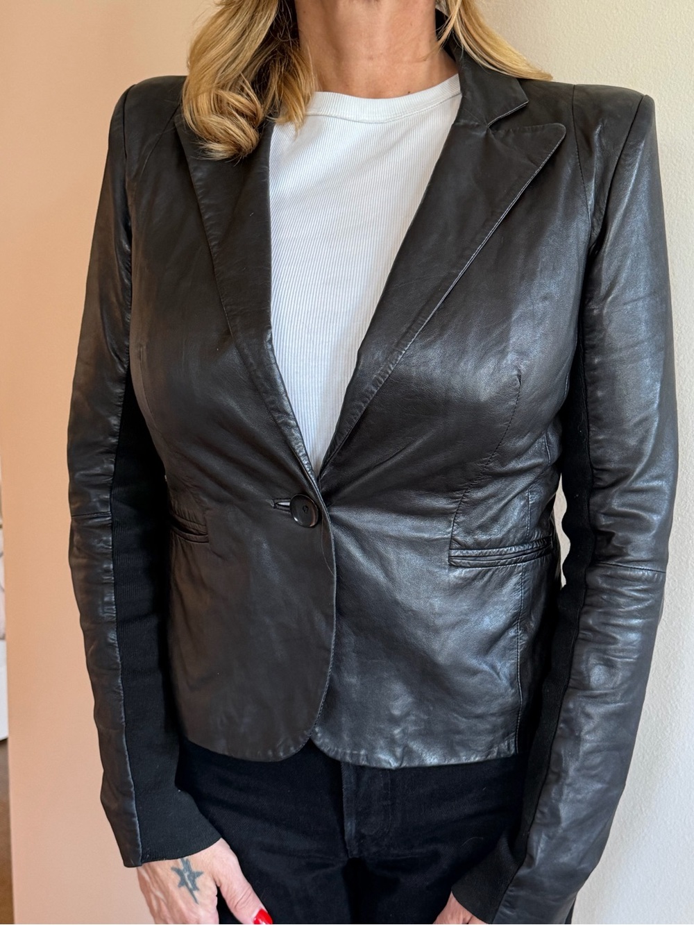 Classic fitted Black Leather Blazer Jacket - Women